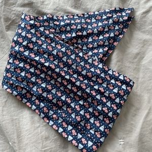 Vineyard Vines DC print sash